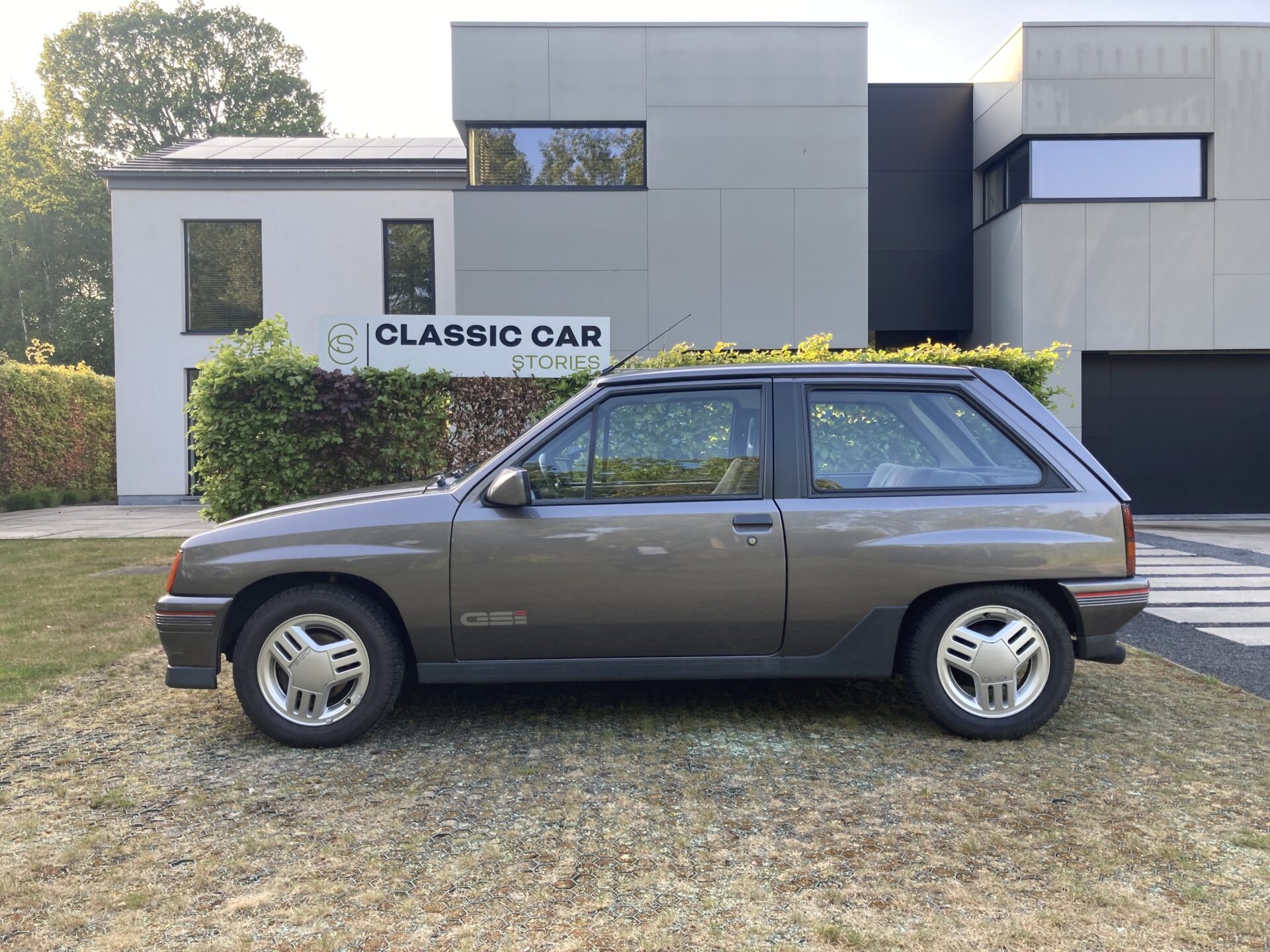 Opel Corsa - Classic Car Stories Antwerpen