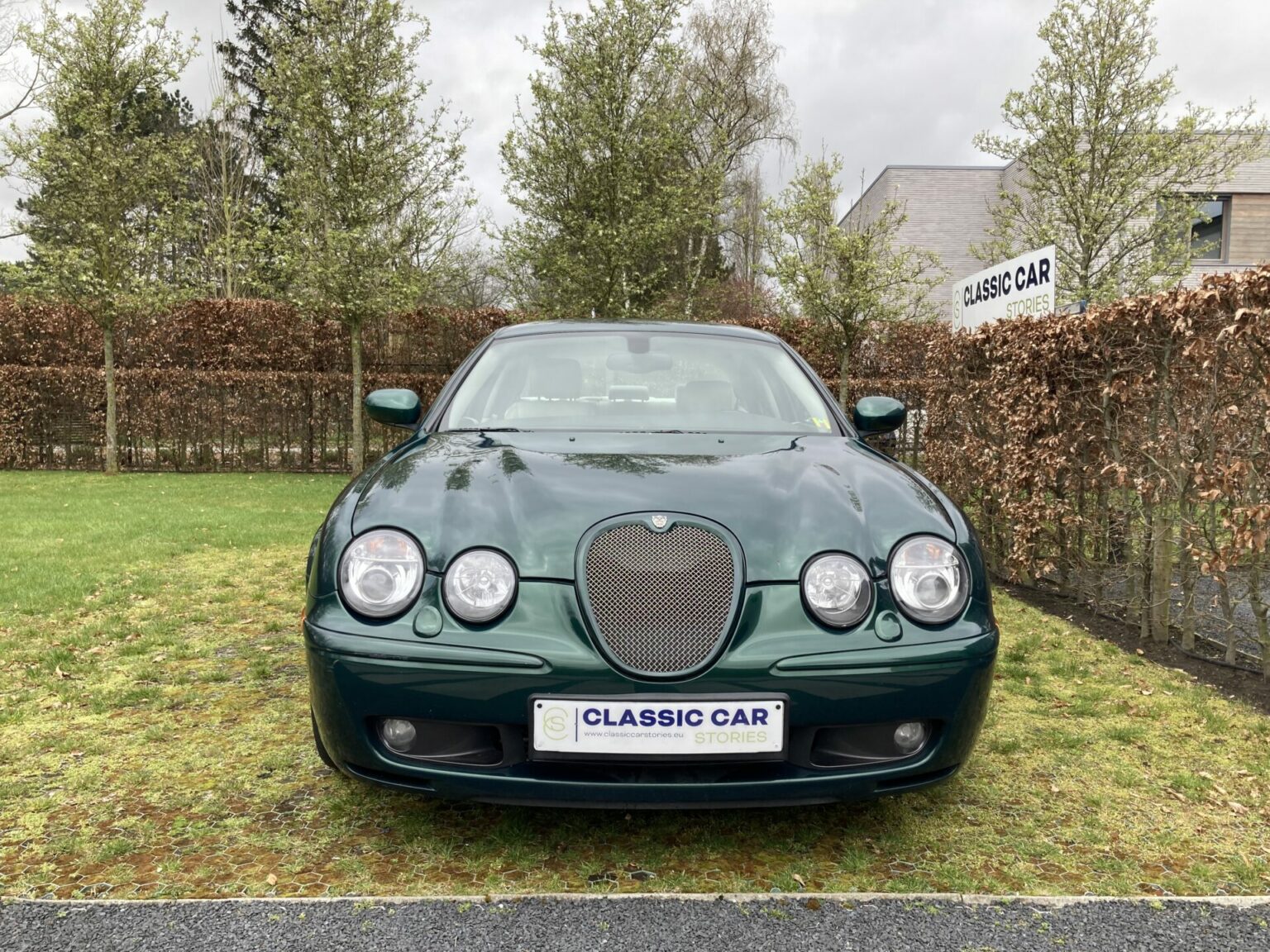Jaguar S-type R - Classic Car Stories Antwerpen